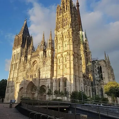 Hyper Centre - Cathedrale - F3 - 80 M2. アパート